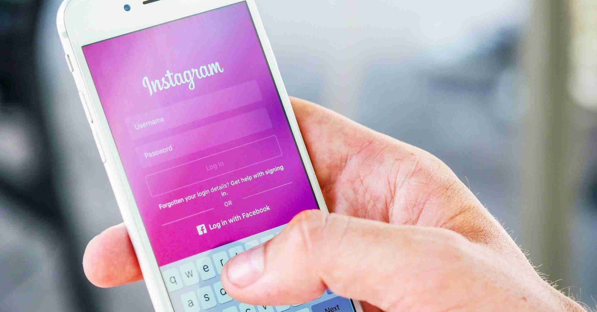 How Instagram’s New Ads Format Update is Helping and Challenging Advertisers on Better Engagement with Instagram Users