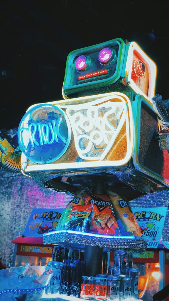 Image of a Robot in neon colors