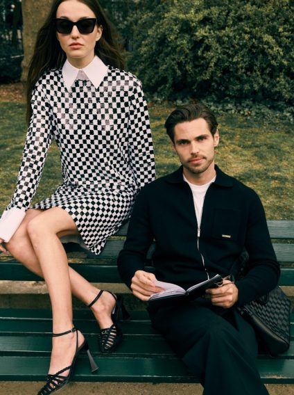 Karl Lagerfeld Background